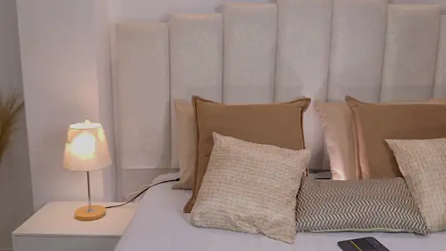 Snapshot of Saskia_litt chatting on June 12, 4:22 am Saskia litt online show from June 12, 4:22 am