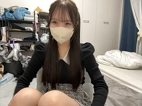 Snapshot of nano-da-u chatting on December 5, 6:15 pm nano-da-u online show from December 5, 6:15 pm