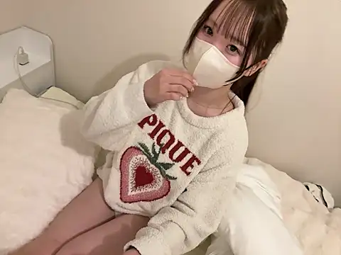 Snapshot of nano-da-u chatting on December 15, 4:00 pm nano-da-u online show from December 15, 4:00 pm