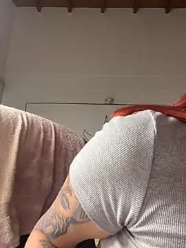 Snapshot of Paulina-Wells chatting on October 14, 9:59 pm Paulina-Wells online show from October 14, 9:59 pm