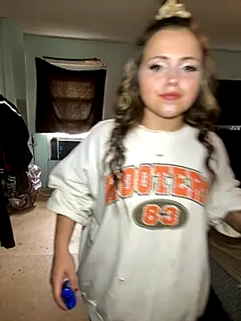 JuicyExxxperience online show from September 25, 5:27 pm