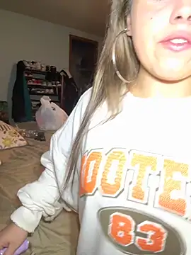 JuicyExxxperience online show from September 30, 12:54 pm