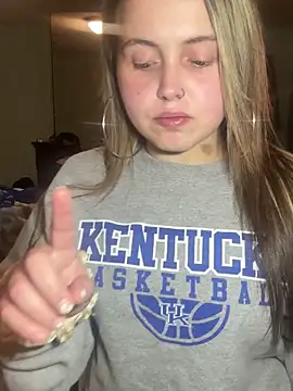 JuicyExxxperience online show from December 19, 2:02 pm