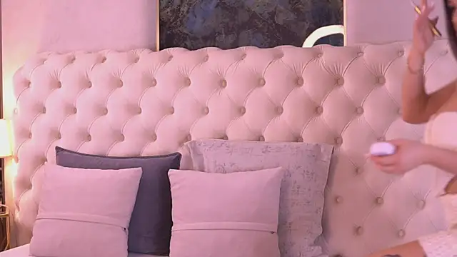 Snapshot of BellaNoirre chatting on March 19, 7:07 pm BellaNoirre online show from March 19, 7:07 pm