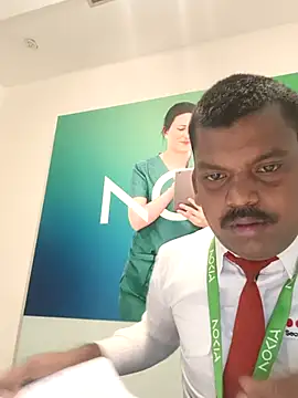 hotboy43339 online show from October 1, 2:06 am