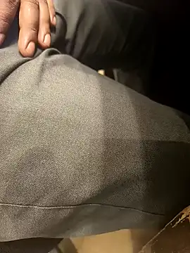 hotboy43339 online show from October 27, 9:13 am