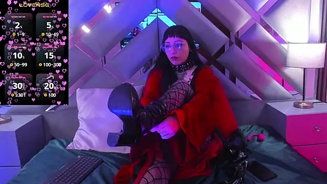 Ravenna666  online show from December 21, 2:02 pm