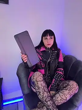 Ravenna666  online show from March 27, 11:15 pm