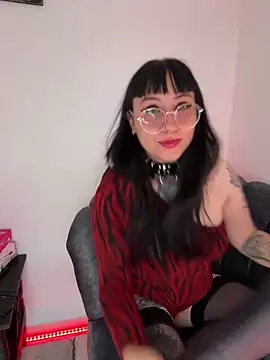 Ravenna666  online show from March 28, 11:04 pm