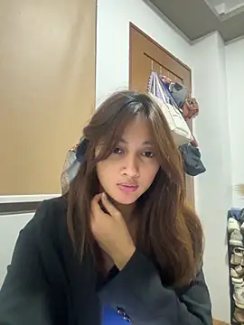 LanySylvia online show from October 28, 3:04 pm