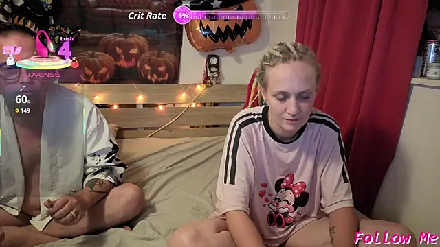 lisa yummi online show from October 19, 8:09 pm