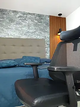 damian bull online show from September 28, 8:25 pm