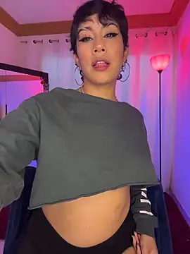 ZahaRose online show from November 23, 7:35 pm