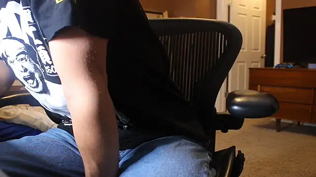 Snapshot of jjjjjfive chatting on October 19, 6:36 am jjjjjfive online show from October 19, 6:36 am