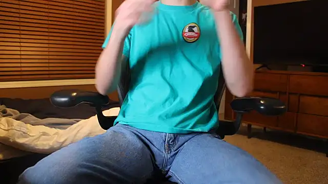 jjjjjfive online show from February 22, 4:24 am