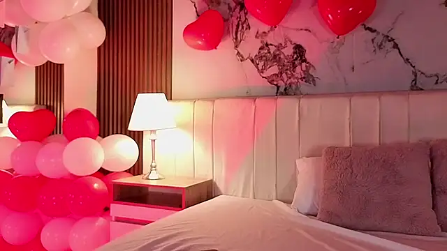 LunaRosse  online show from February 14, 12:13 pm