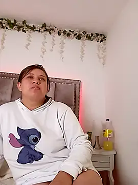 Laureen se online show from July 20, 10:39 am