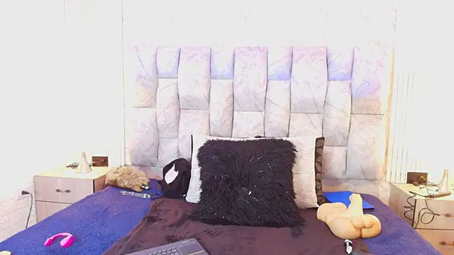 railey rosse  online show from September 24, 7:39 pm