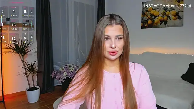 Snapshot of Cutie_Lui chatting on October 1, 5:13 am Cutie Lui online show from October 1, 5:13 am