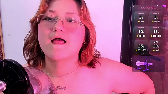 Snapshot of isa_grey_ chatting on September 25, 8:29 am isa grey online show from September 25, 8:29 am