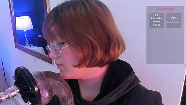 Snapshot of isa_grey_ chatting on October 2, 3:57 am isa grey online show from October 2, 3:57 am