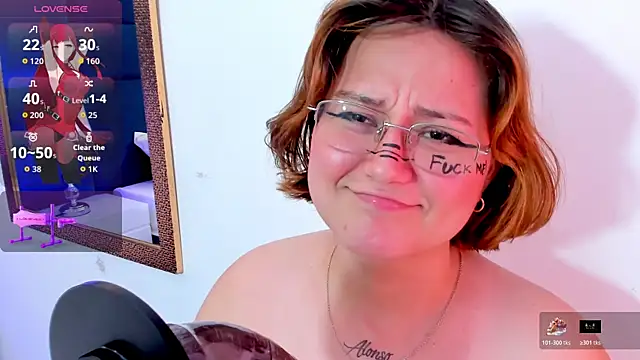 Snapshot of isa_grey_ chatting on November 1, 2:35 am isa grey online show from November 1, 2:35 am