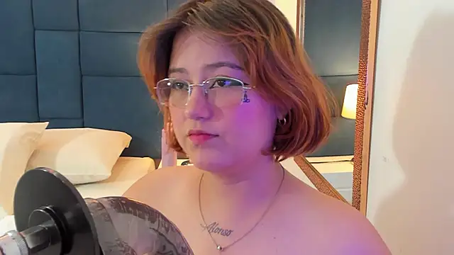 Snapshot of isa_grey_ chatting on November 28, 3:42 am isa grey online show from November 28, 3:42 am