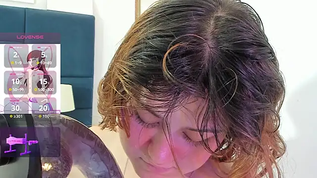 Snapshot of isa_grey_ chatting on November 30, 10:36 pm isa grey online show from November 30, 10:36 pm