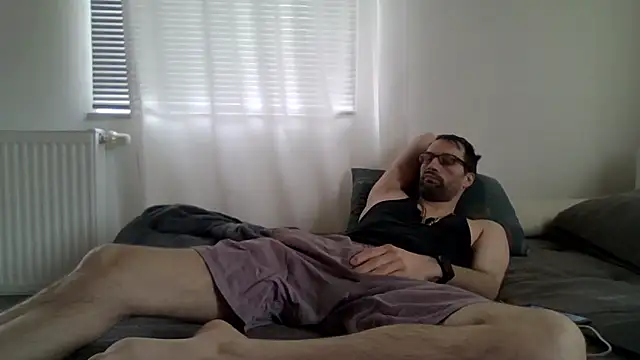 XLBarehengst online show from April 3, 8:34 am