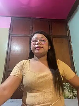 Snapshot of Hotcum_Shemale chatting on April 21, 9:50 pm Hotcum Shemale online show from April 21, 9:50 pm