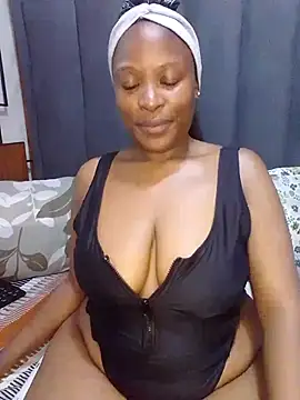 MrsMxx25 online show from October 7, 10:07 pm