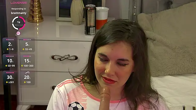 LolaButtie online show from June 30, 6:36 am