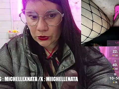 Snapshot of miichellemalvoa chatting on July 4, 3:56 am miichellemalvoa online show from July 4, 3:56 am