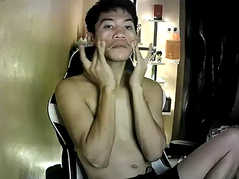 Riiichie wilCumm online show from January 18, 6:01 pm