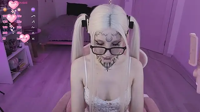 Nana stolass online show from March 30, 10:49 am