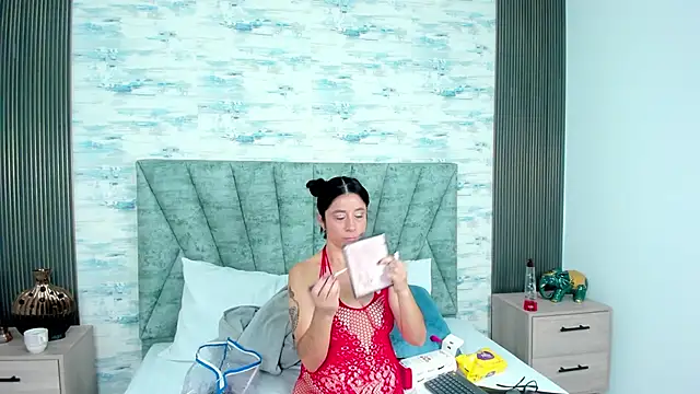 Snapshot of ShanelEvans chatting on September 19, 6:52 pm ShanelEvans online show from September 19, 6:52 pm