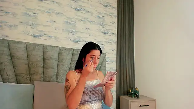 Snapshot of ShanelEvans chatting on October 29, 4:42 pm ShanelEvans online show from October 29, 4:42 pm