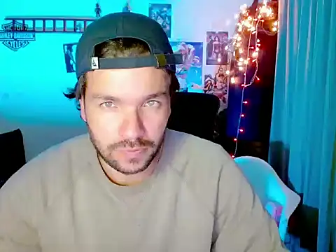 cortelioni massimo  online show from December 13, 11:32 pm