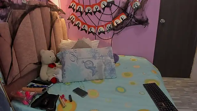 Snapshot of AndreaSweet2 chatting on October 20, 7:36 pm AndreaSweet2 online show from October 20, 7:36 pm