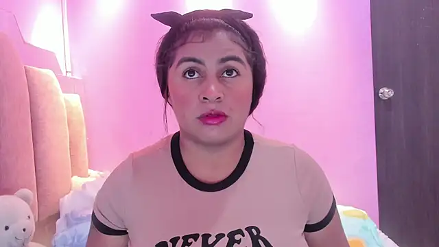 Snapshot of AndreaSweet2 chatting on November 17, 8:03 pm AndreaSweet2 online show from November 17, 8:03 pm