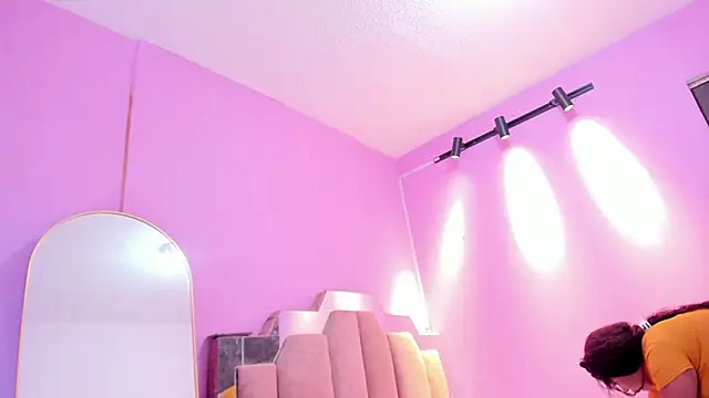 Snapshot of AndreaSweet2 chatting on December 15, 8:02 pm AndreaSweet2 online show from December 15, 8:02 pm