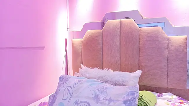 Snapshot of AndreaSweet2 chatting on February 28, 7:48 pm AndreaSweet2 online show from February 28, 7:48 pm