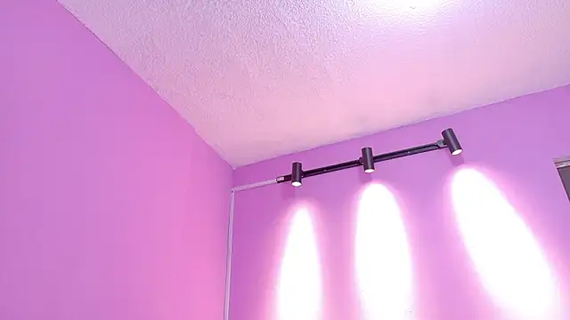 Snapshot of AndreaSweet2 chatting on March 27, 7:35 pm AndreaSweet2 online show from March 27, 7:35 pm