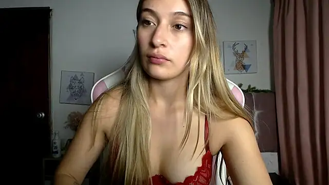SophiaaLee online show from May 6, 12:19 am