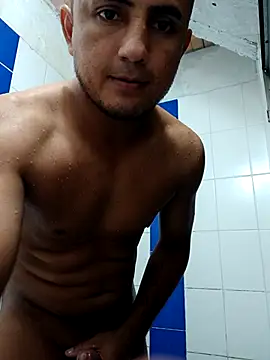 Geral Yeraldyn09 online show from November 14, 5:00 pm