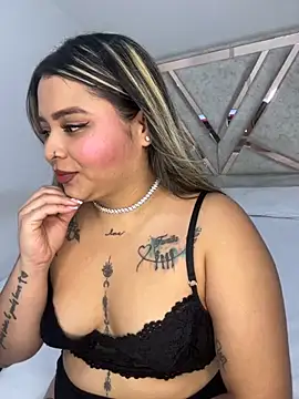 ashley-swift- online show from October 23, 4:34 am