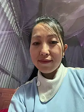 Huong-Ly online show from March 27, 1:33 pm