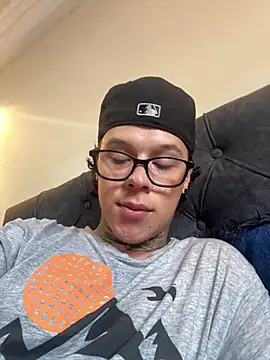 Snapshot of jordan_422 chatting on March 29, 5:46 pm jordan 422 online show from March 29, 5:46 pm