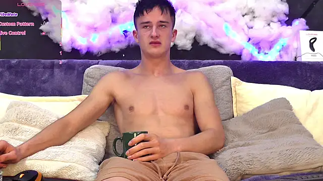 Snapshot of SirReed chatting on September 26, 2:59 am SirReed online show from September 26, 2:59 am