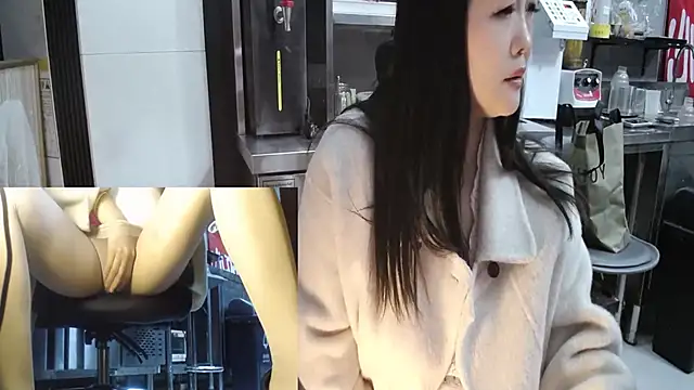 Eileen-L online show from November 25, 2:50 pm